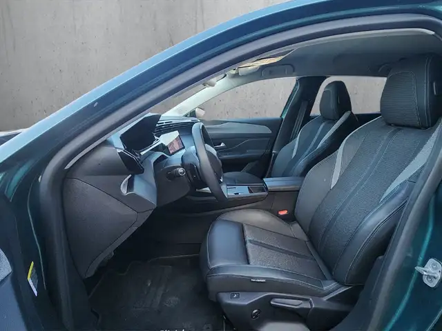 Peugeot 308 SW view 9