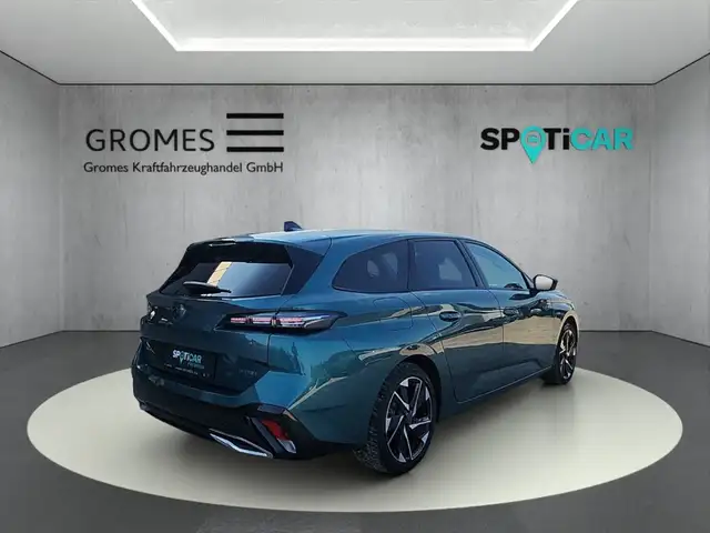 Peugeot 308 SW view 3