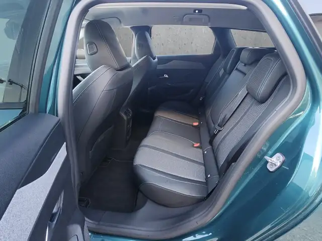 Peugeot 308 SW view 8