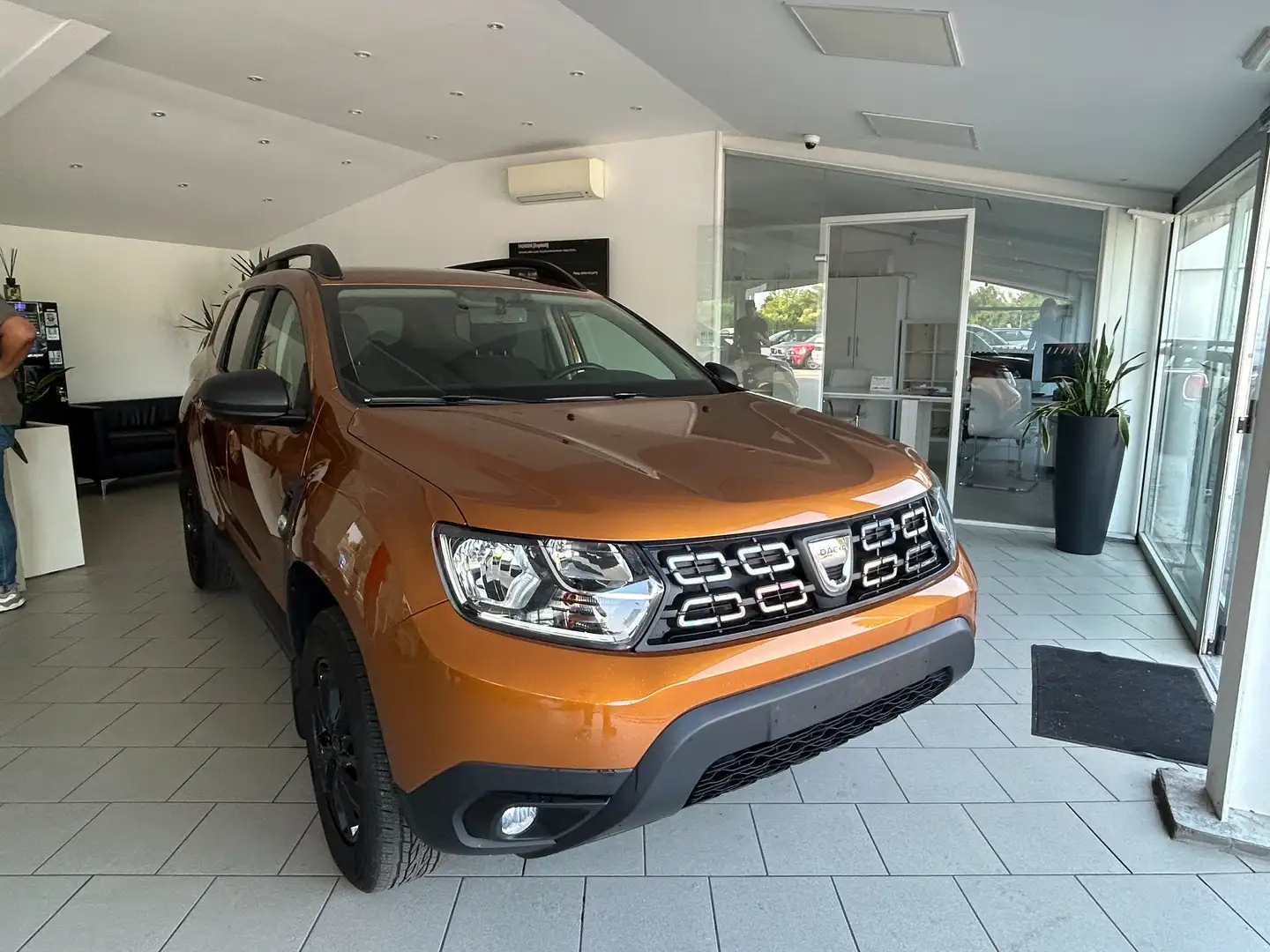 Dacia Duster 1.6 sce Essential 4x4 s Naranja - 2