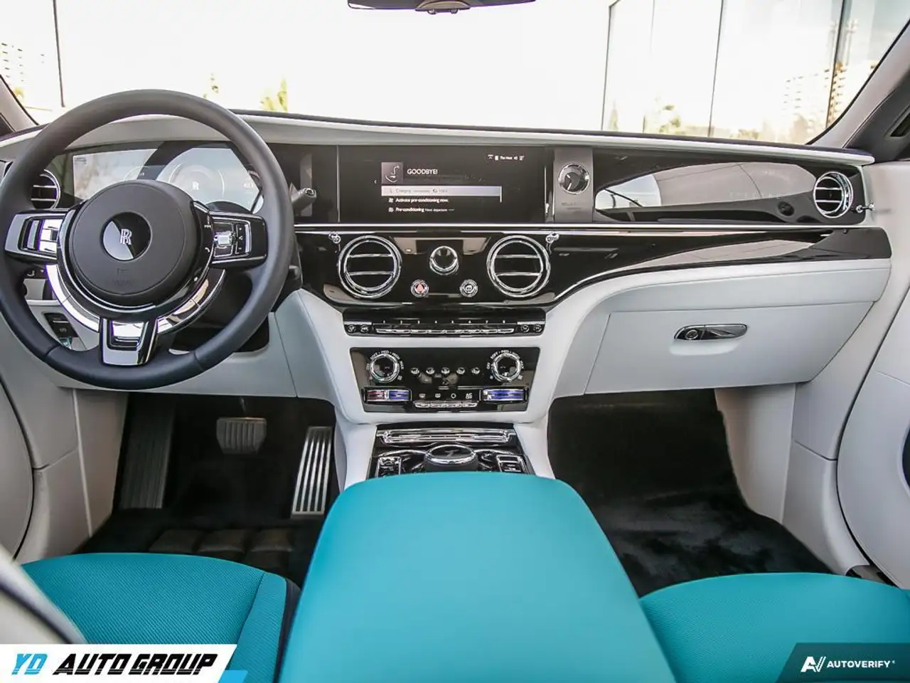 Rolls-Royce Spectre снимка Rolls-Royce Spectre