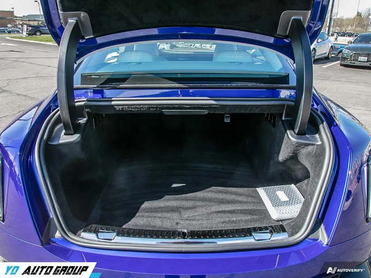 Rolls-Royce Spectre снимка Rolls-Royce Spectre