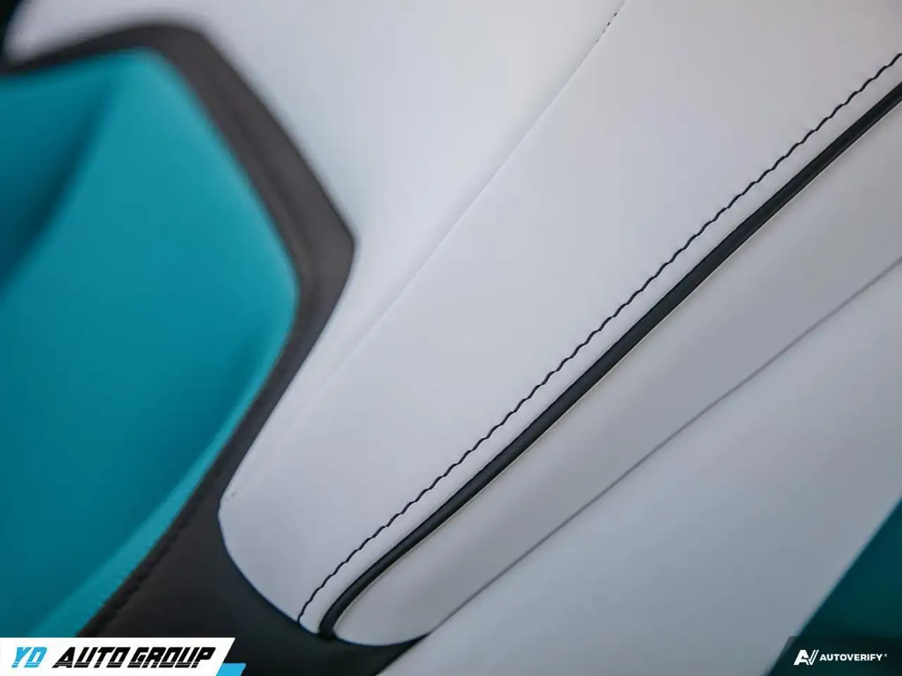 Rolls-Royce Spectre снимка Rolls-Royce Spectre