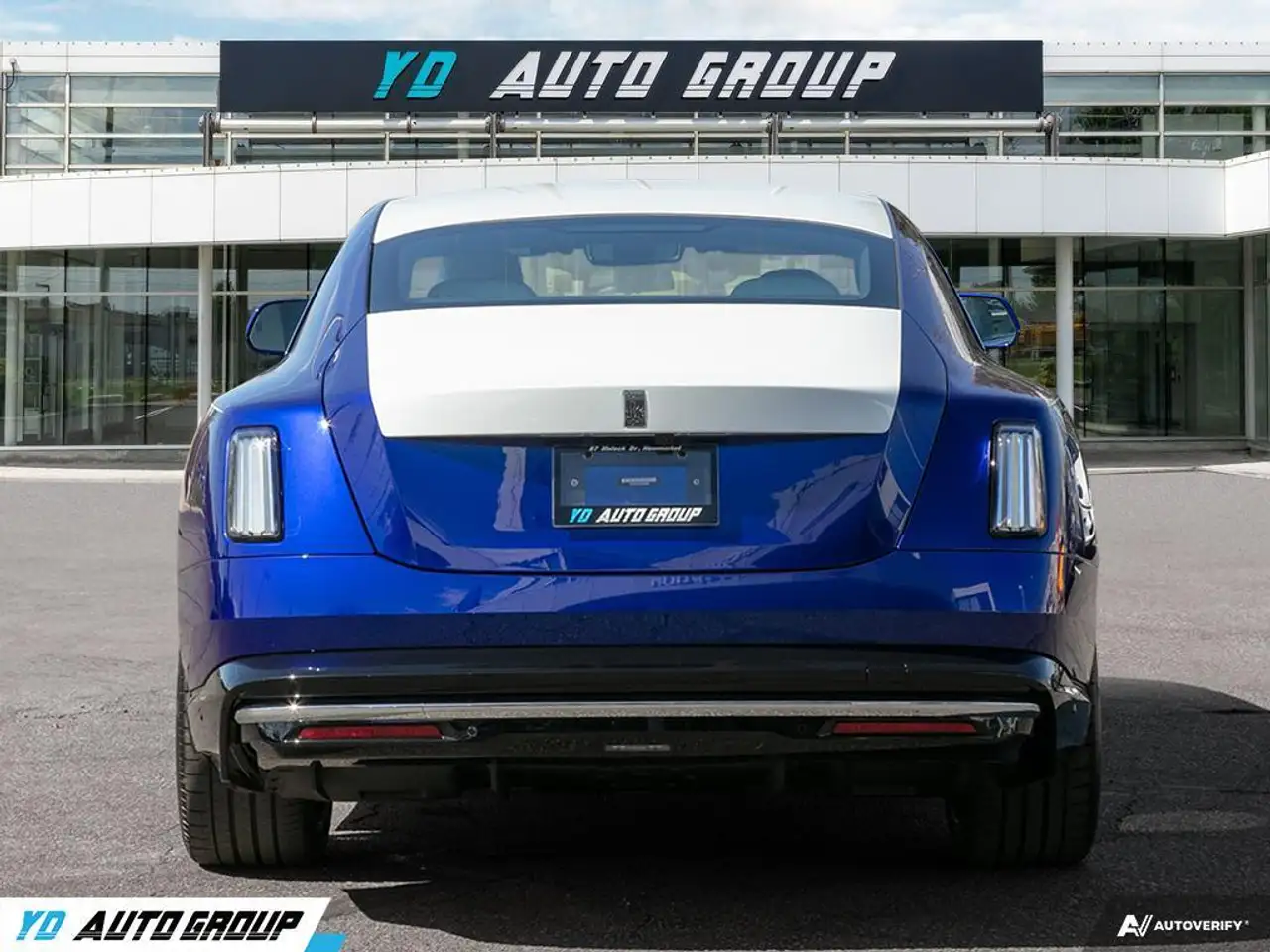 Rolls-Royce Spectre снимка Rolls-Royce Spectre