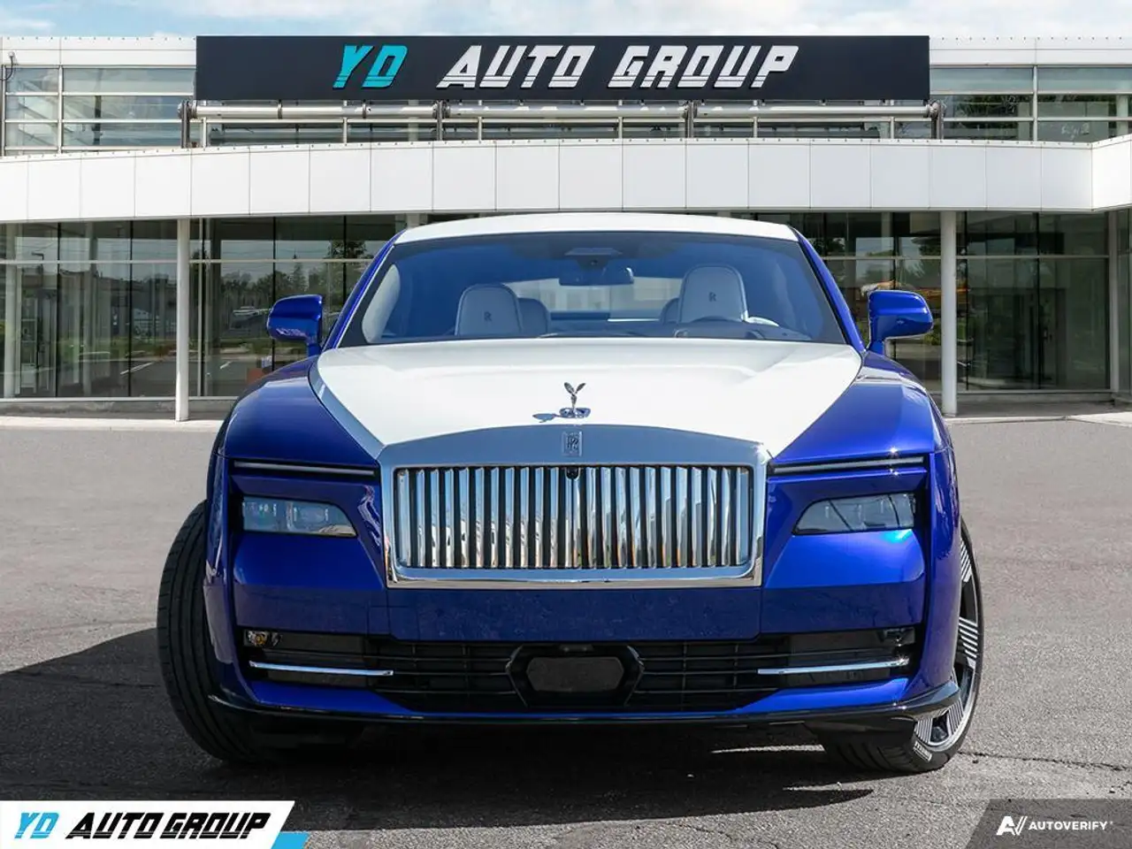 Rolls-Royce Spectre снимка Rolls-Royce Spectre