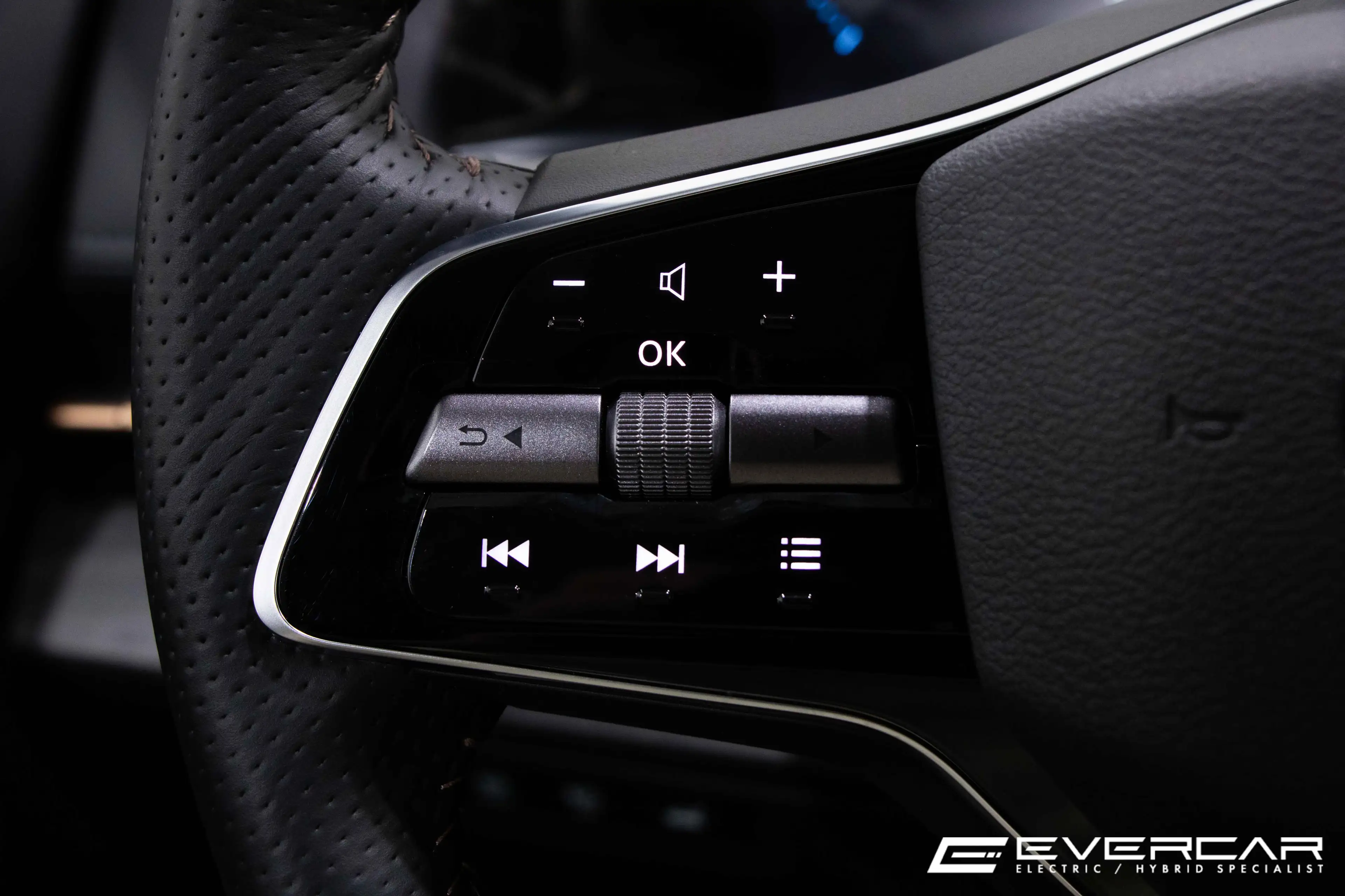 Nissan Ariya ADVANCE 63 KWH ***ELECTRIC SEATS*360°*HEAT PUMP*** — photo 15
