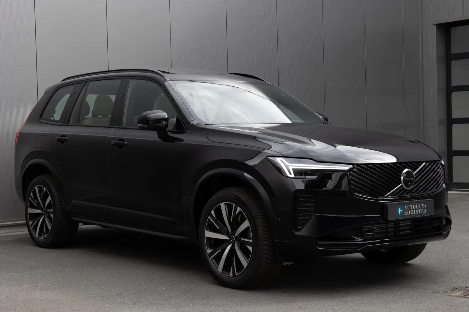 Volvo XC90 T8 Plug-in hybrid AWD Ultra Dark 2025 Noir - 2