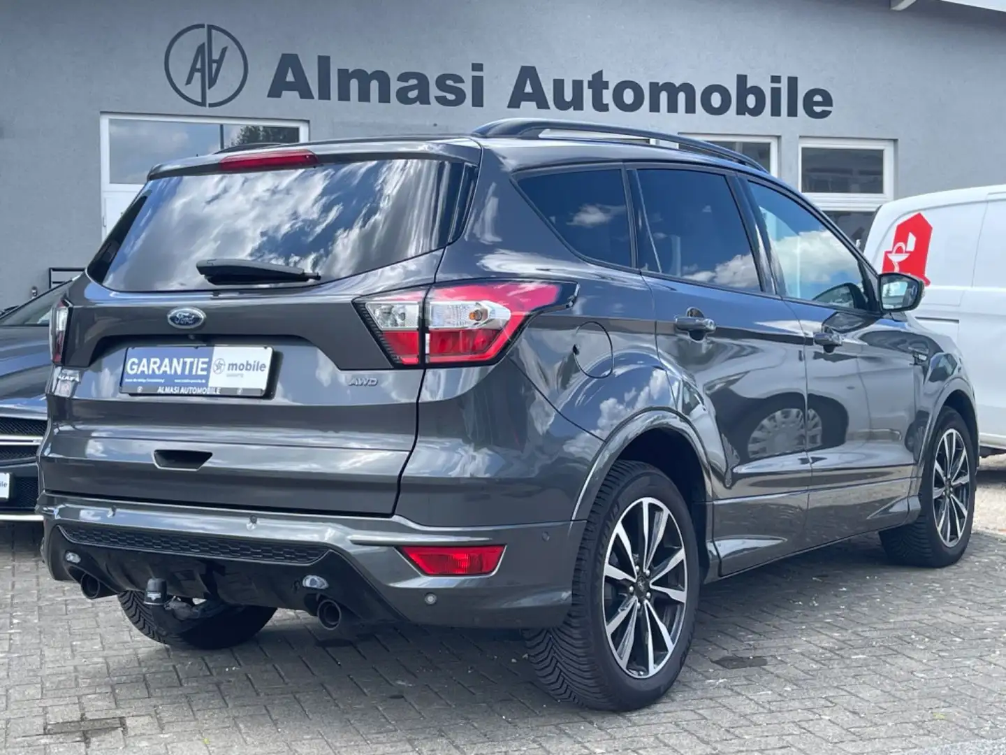 Ford Kuga KUGA ST-Line/2.0 DIESEL/4x4/AHK/PANO/LRH/SZH/EHK - 2