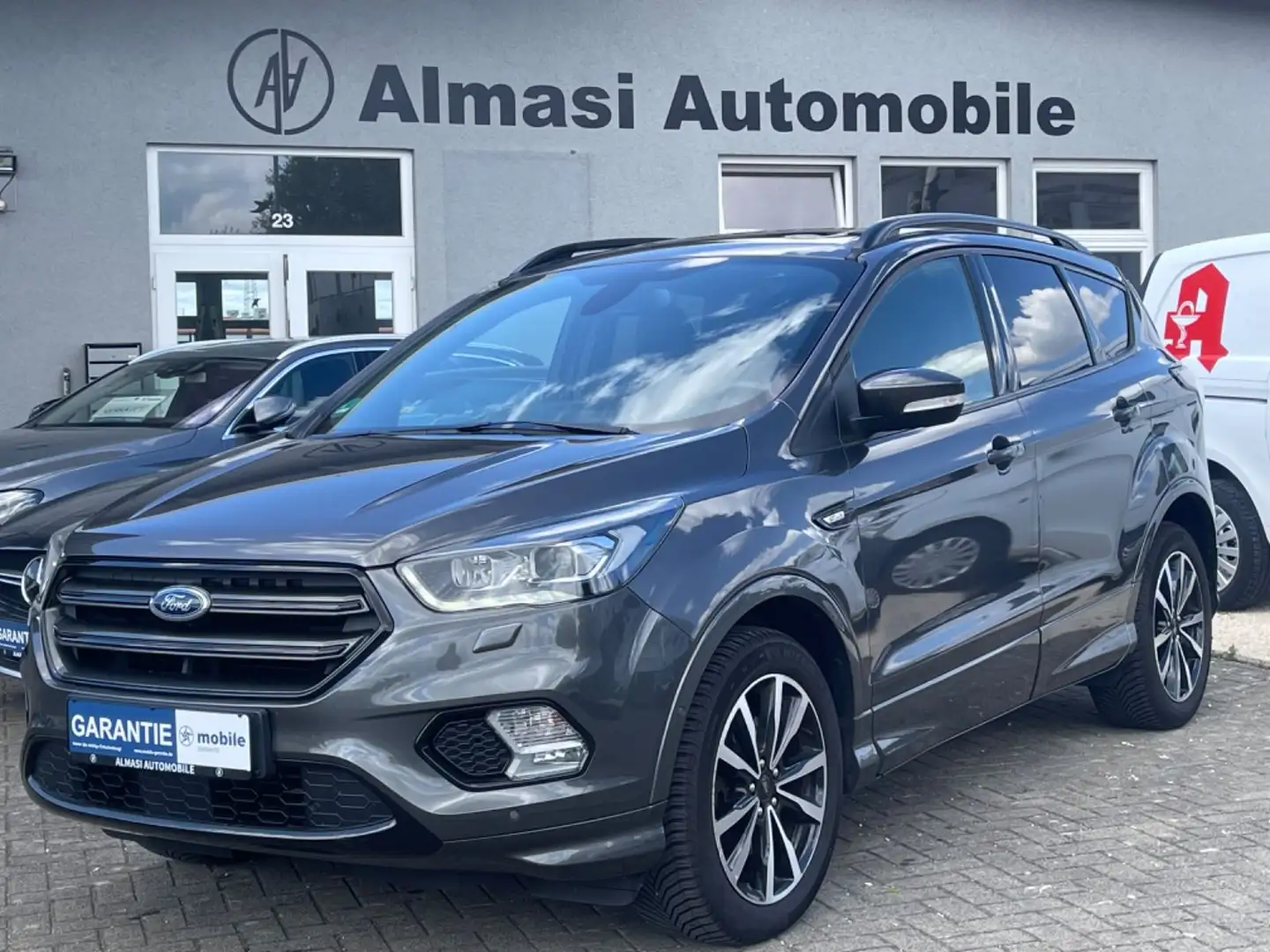 Ford Kuga KUGA ST-Line/2.0 DIESEL/4x4/AHK/PANO/LRH/SZH/EHK - 1