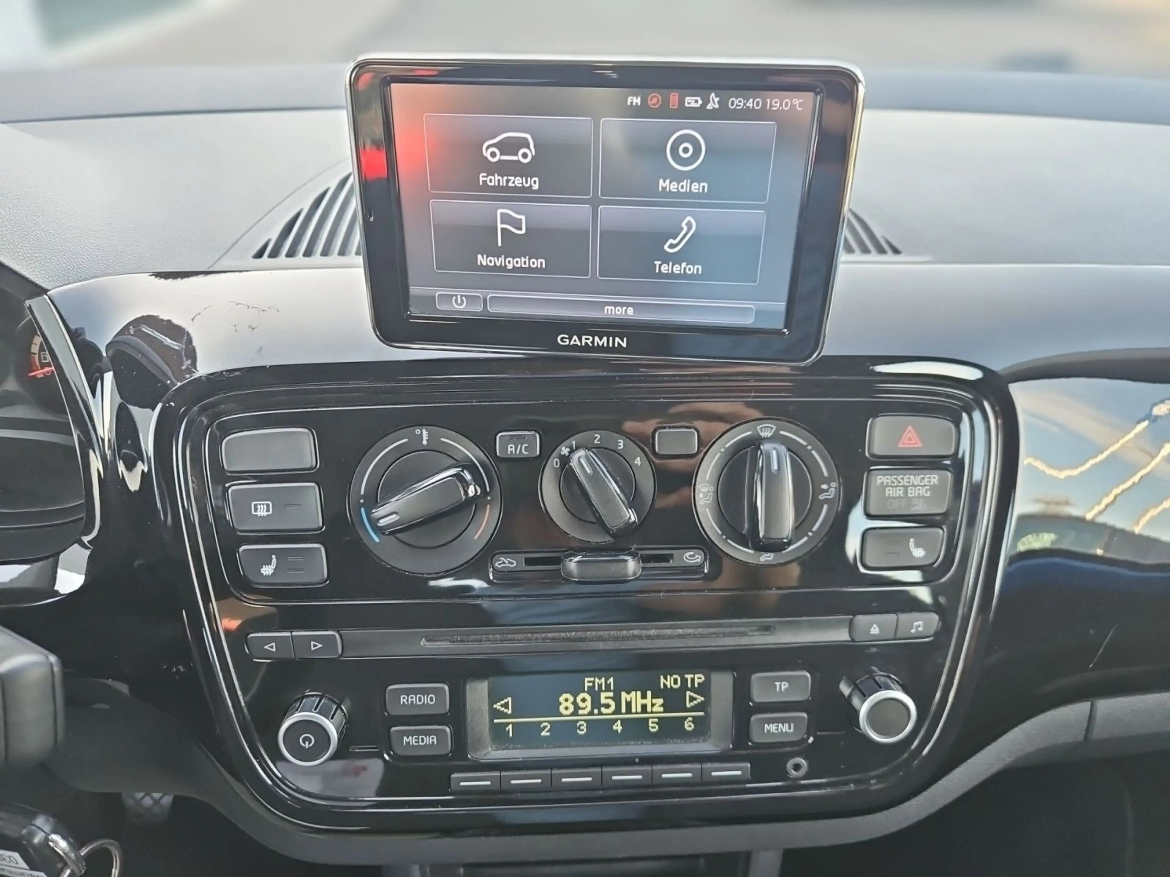 Volkswagen up! Up 1.0 Move Up — photo 9