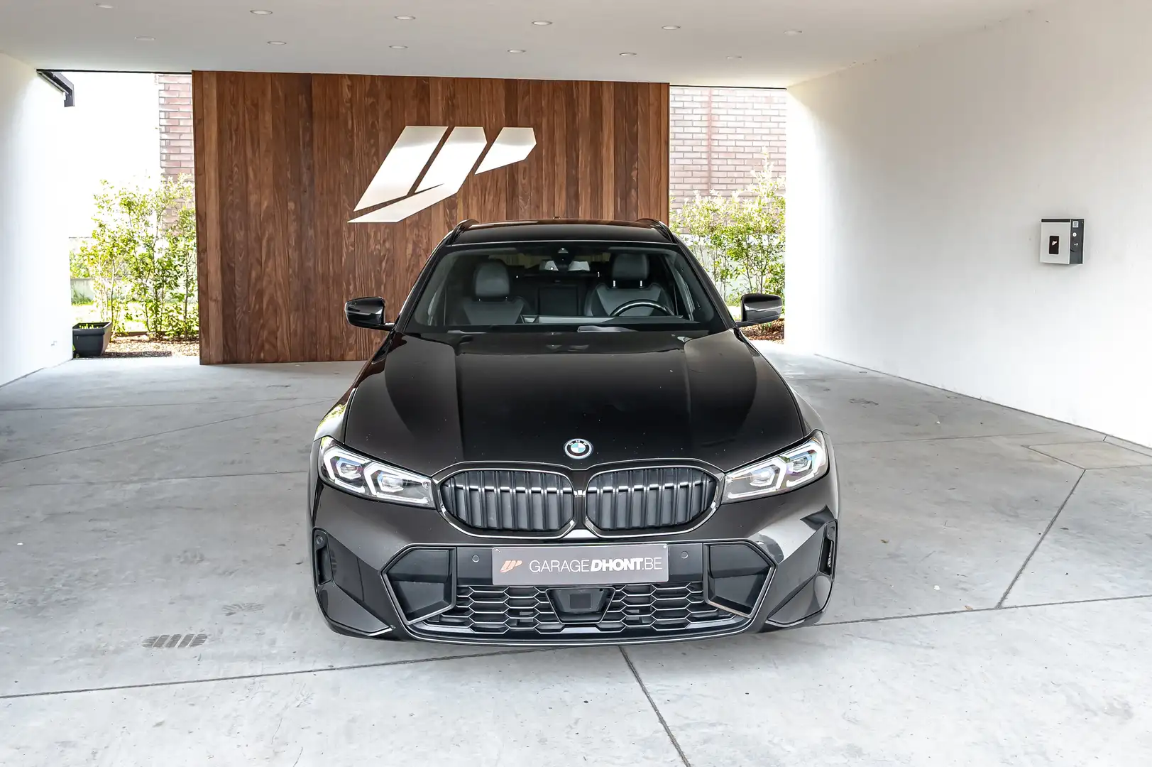 BMW 330 e Noir - 2