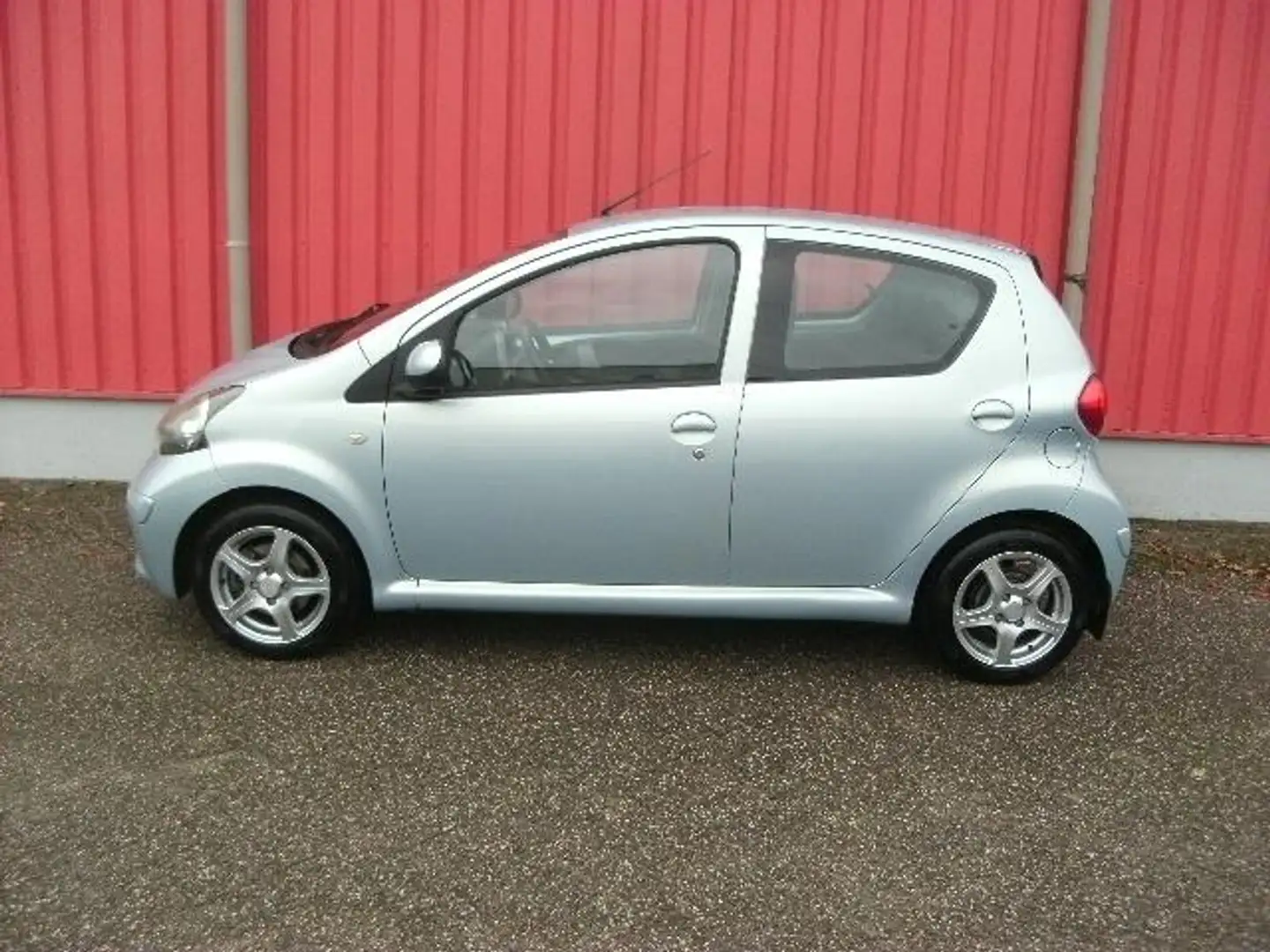 Toyota Aygo 1.0-12V + Blauw - 2