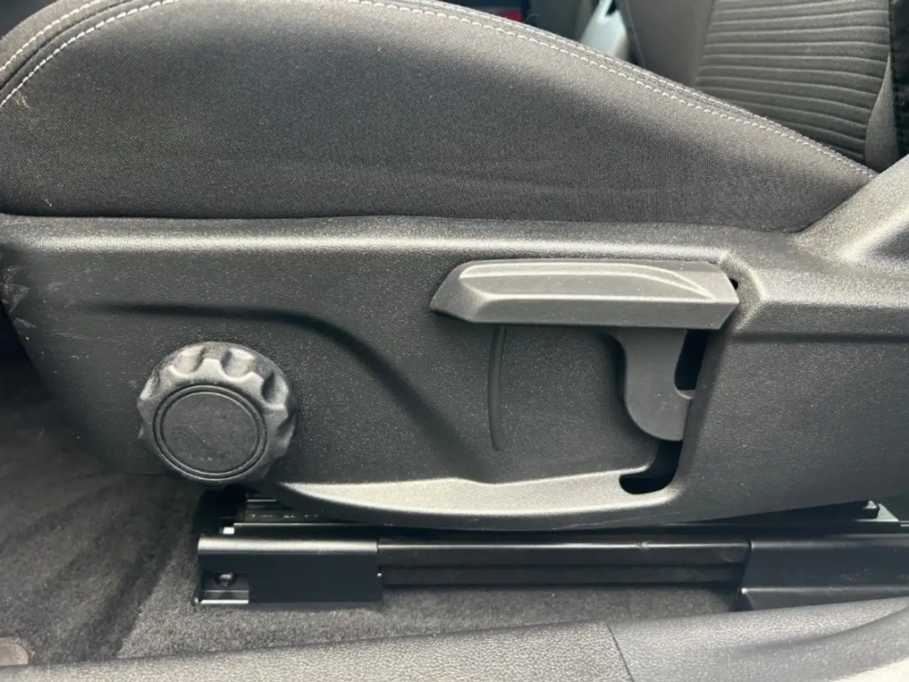Ford Focus Turnier Titanium+Automatik+PDC+Winter-P., миниатюра 15