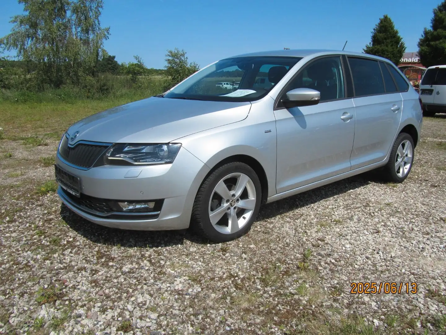 Skoda Rapid/Spaceback Spaceback Clever Klimaauto Navi Shz Tempo Silber - 2