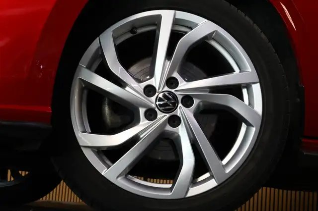 Volkswagen Polo view 4