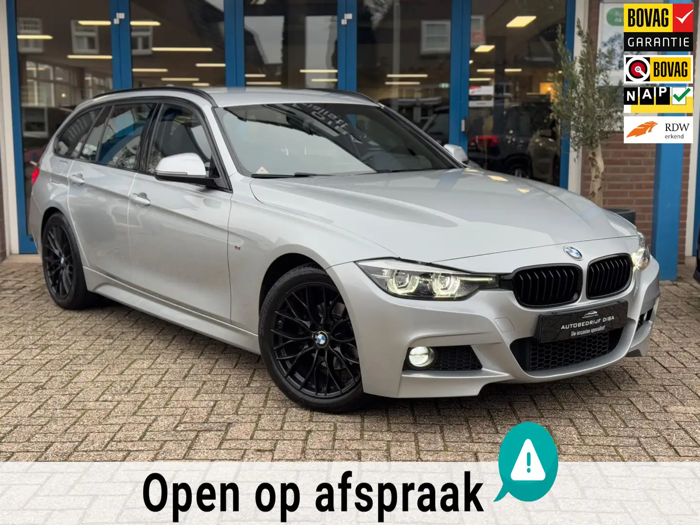 BMW 320 3-serie Touring 320i M Sport Edition 2018 NAVI LED Grijs - 1