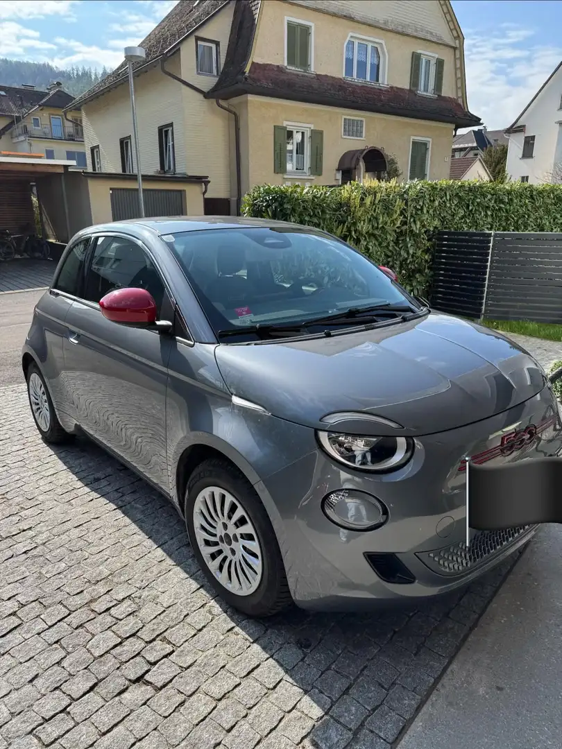 Fiat 500e RED Edition Grau - 1