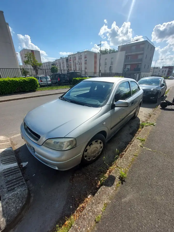 Opel Astra AFFAIRES 2.0 16V DTI PACK CLIM