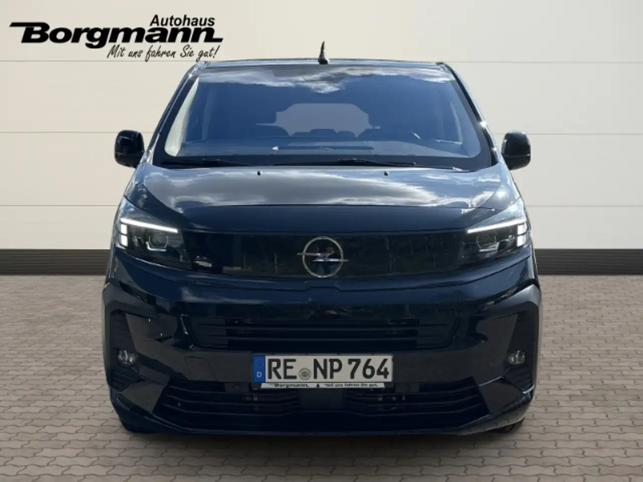 Opel Zafira Life M Edition 2.2 Diesel 180 PS AT-8 Navi AHK LED Appl 2
