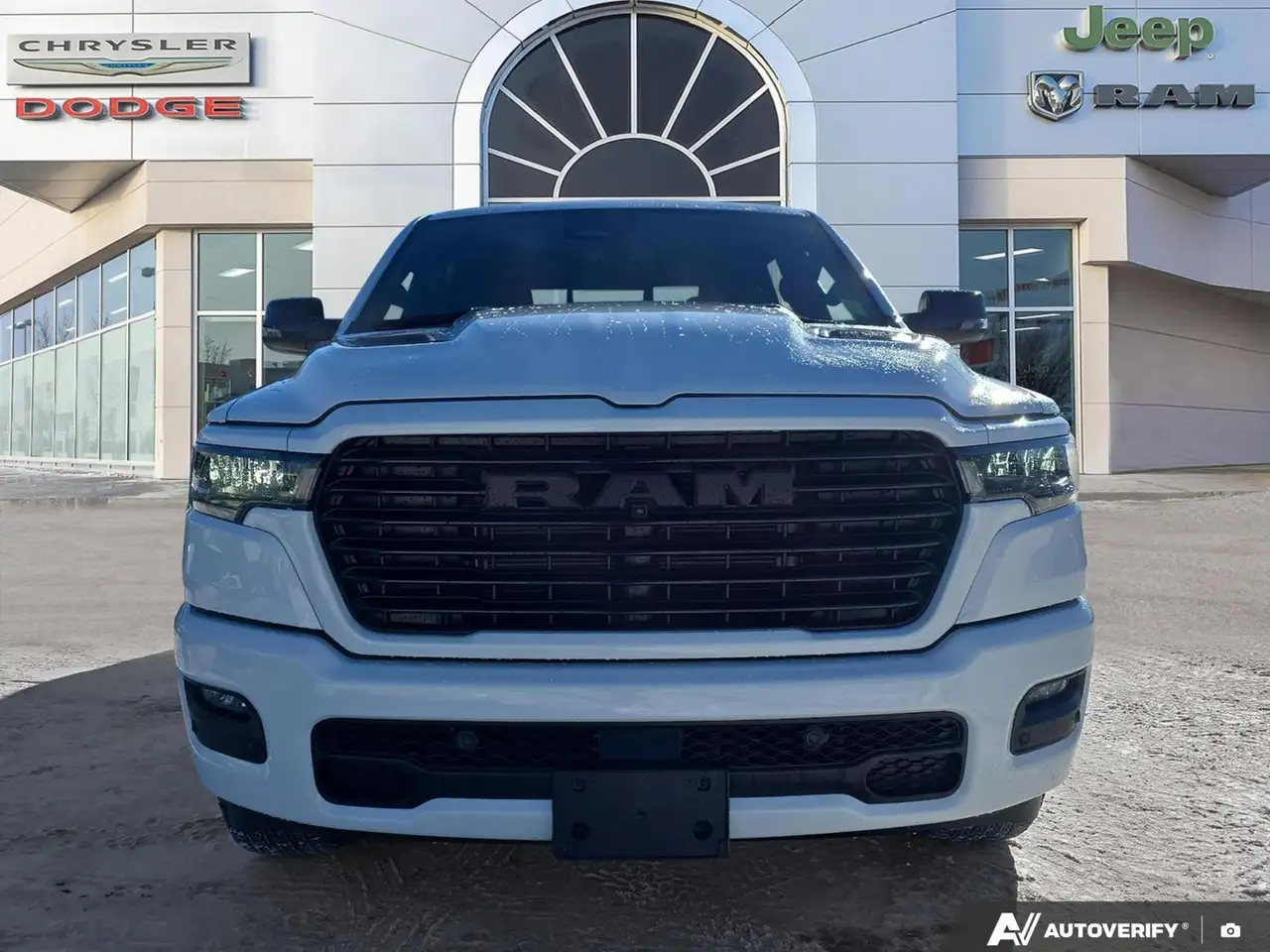 RAM 1500 снимка RAM 1500