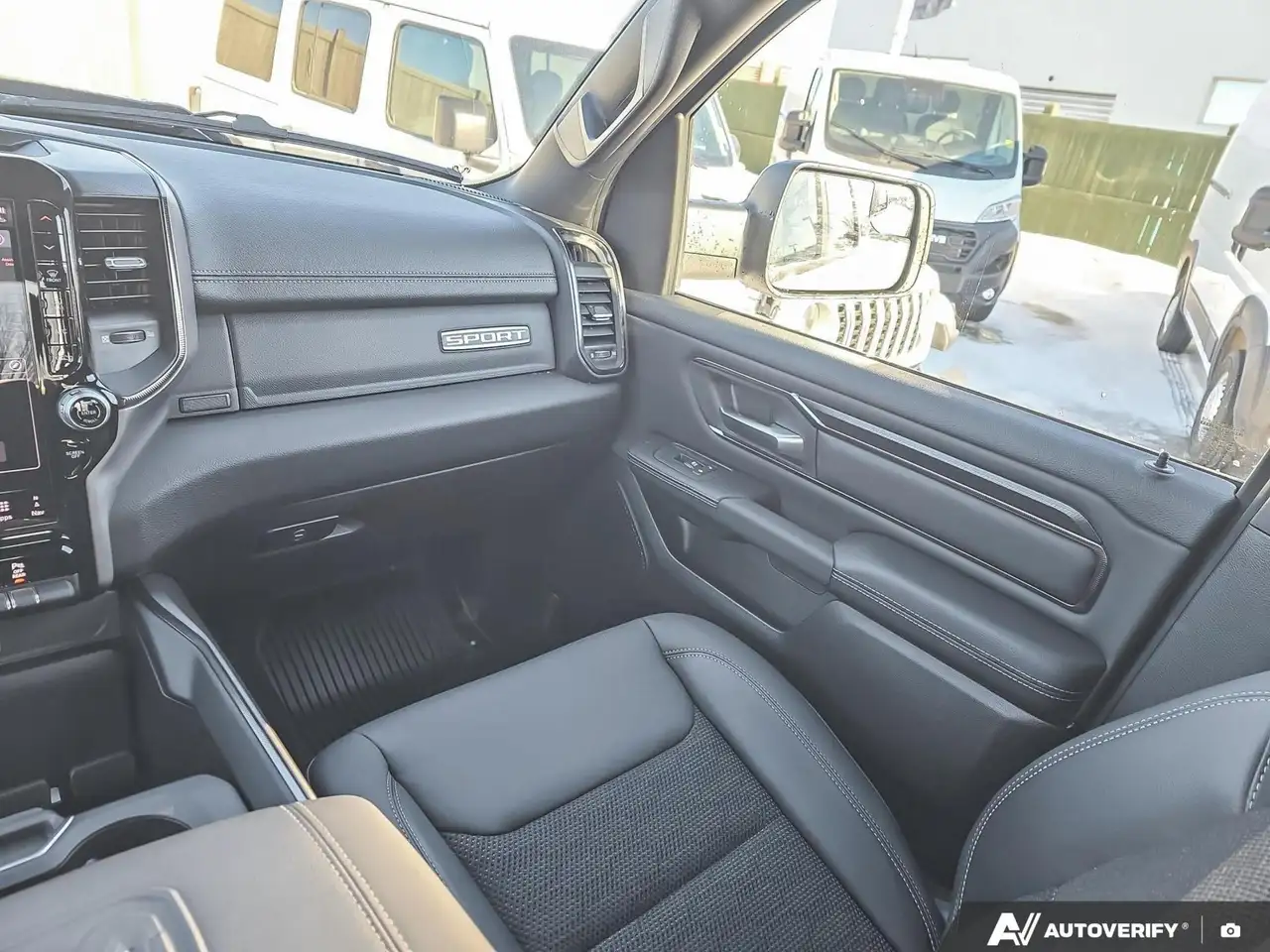RAM 1500 снимка RAM 1500