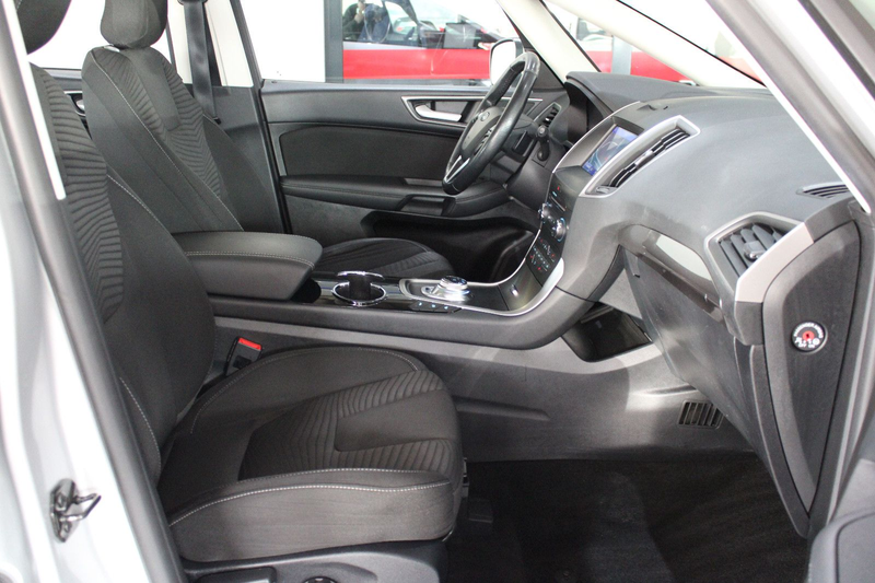 Ford S-Max 2.0 EcoBlue LED NAVI AHK EURO 6 & DPF — photo 8