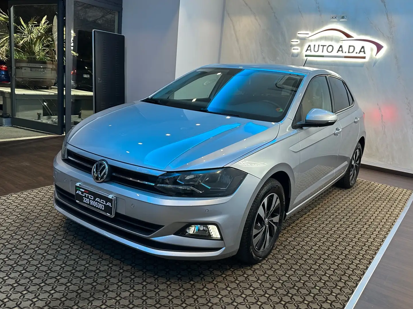 Volkswagen Polo Business 1.0 TGI 5p. Comfortline BlueMotion Techno Silber - 2