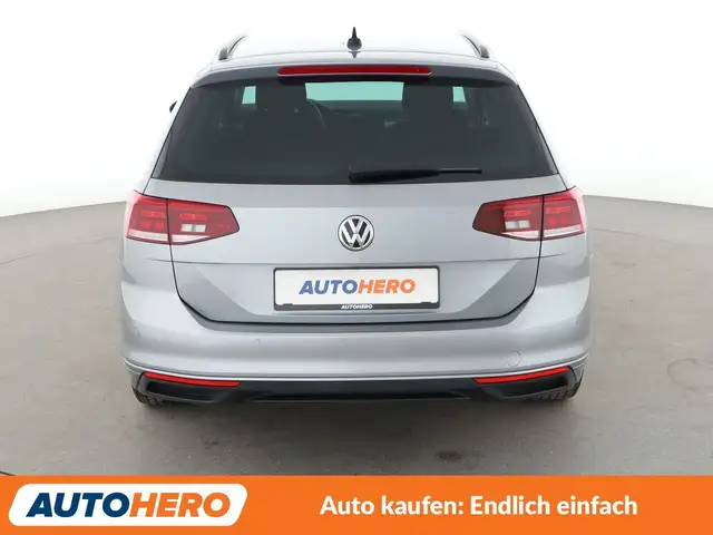 Volkswagen Passat view 5