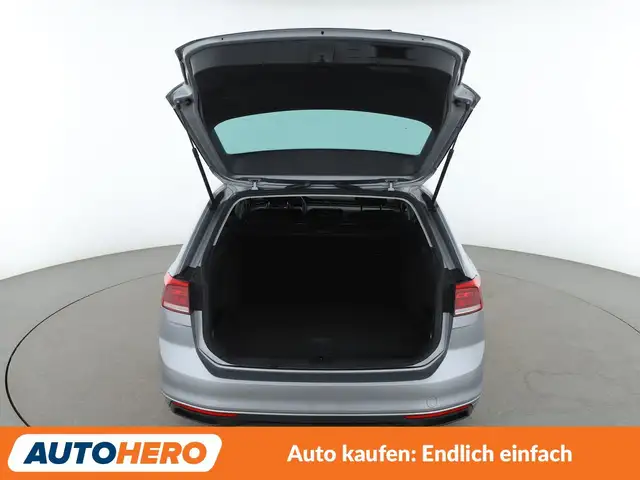 Volkswagen Passat view 15