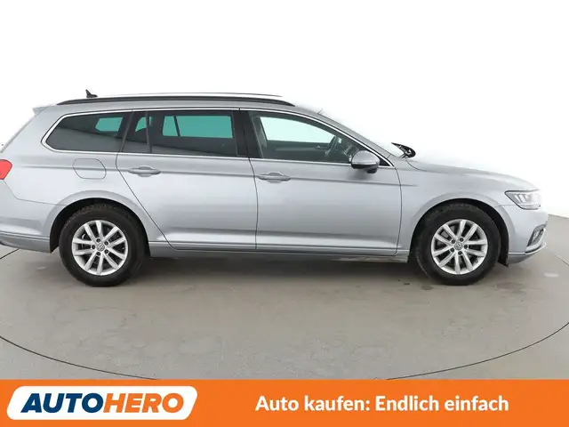 Volkswagen Passat view 7