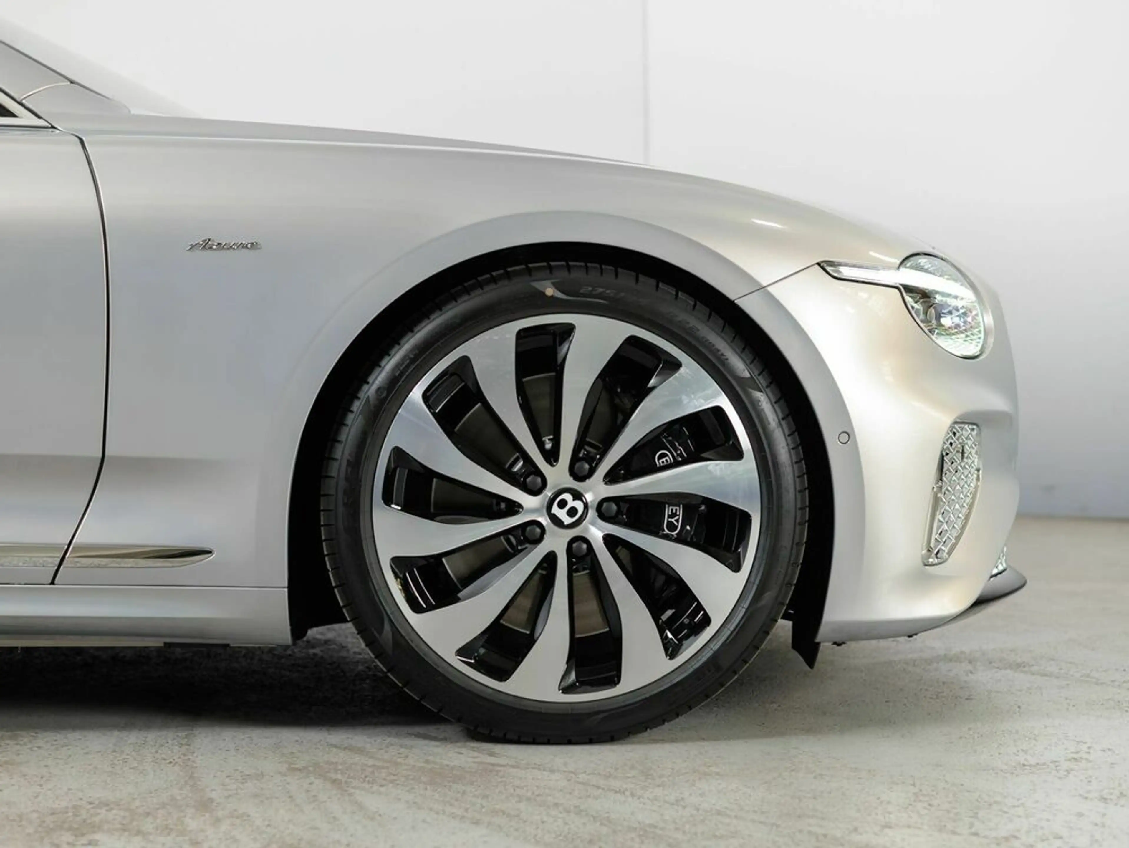 Bentley Continental GT Azure V8 Hybrid — photo 7