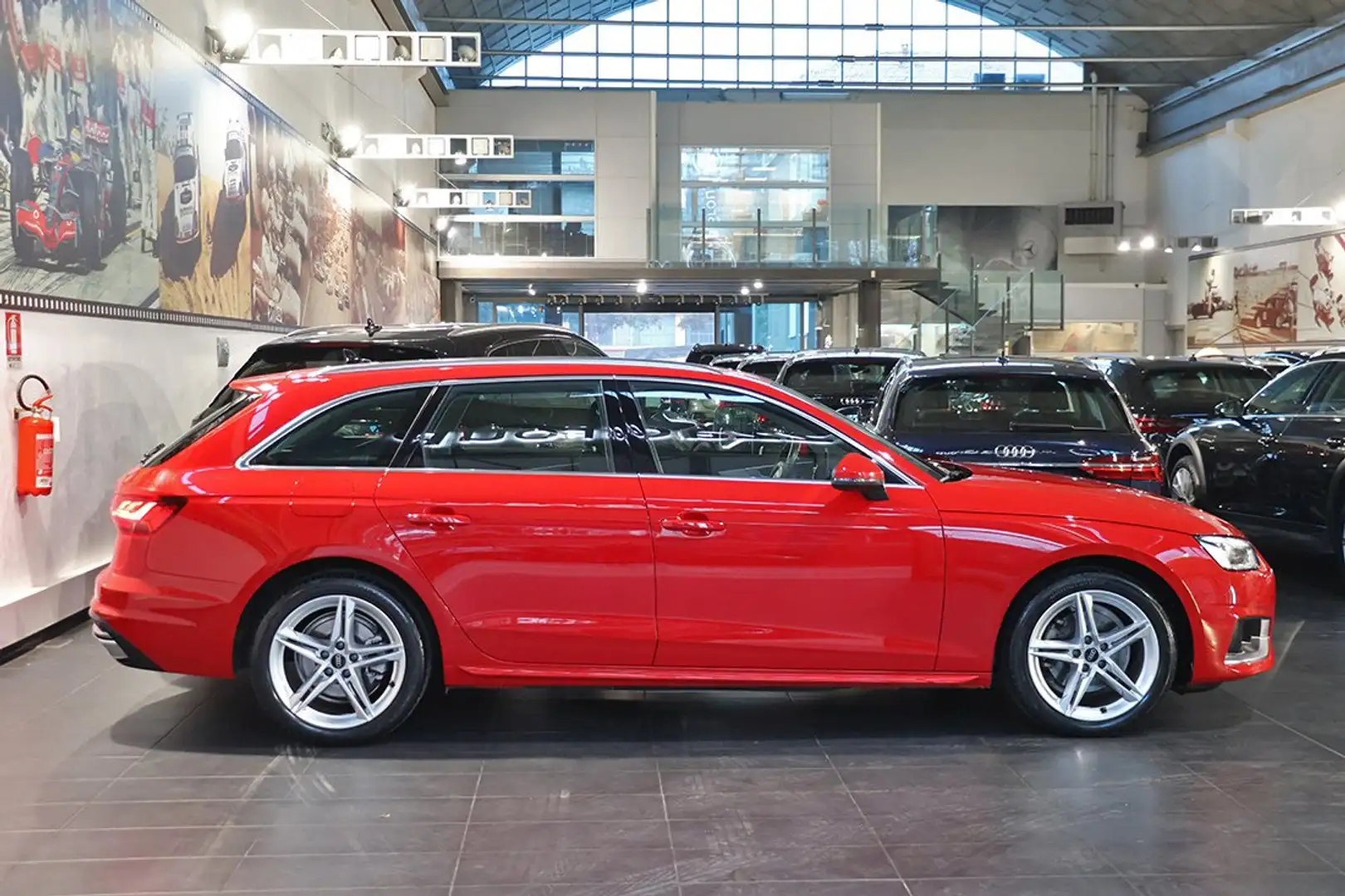 Audi A4 30 TDI Avant S-Tronic Business Advanced - ADAS/18" Rosso - 2