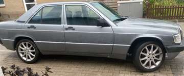 MERCEDES.190E /// BENZINE2.0 /// AUTOMAAT/ 17 VELG