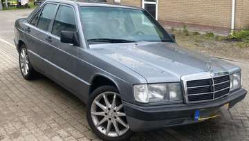 MERCEDES.190E /// BENZINE2.0 /// AUTOMAAT/ 17 VELG