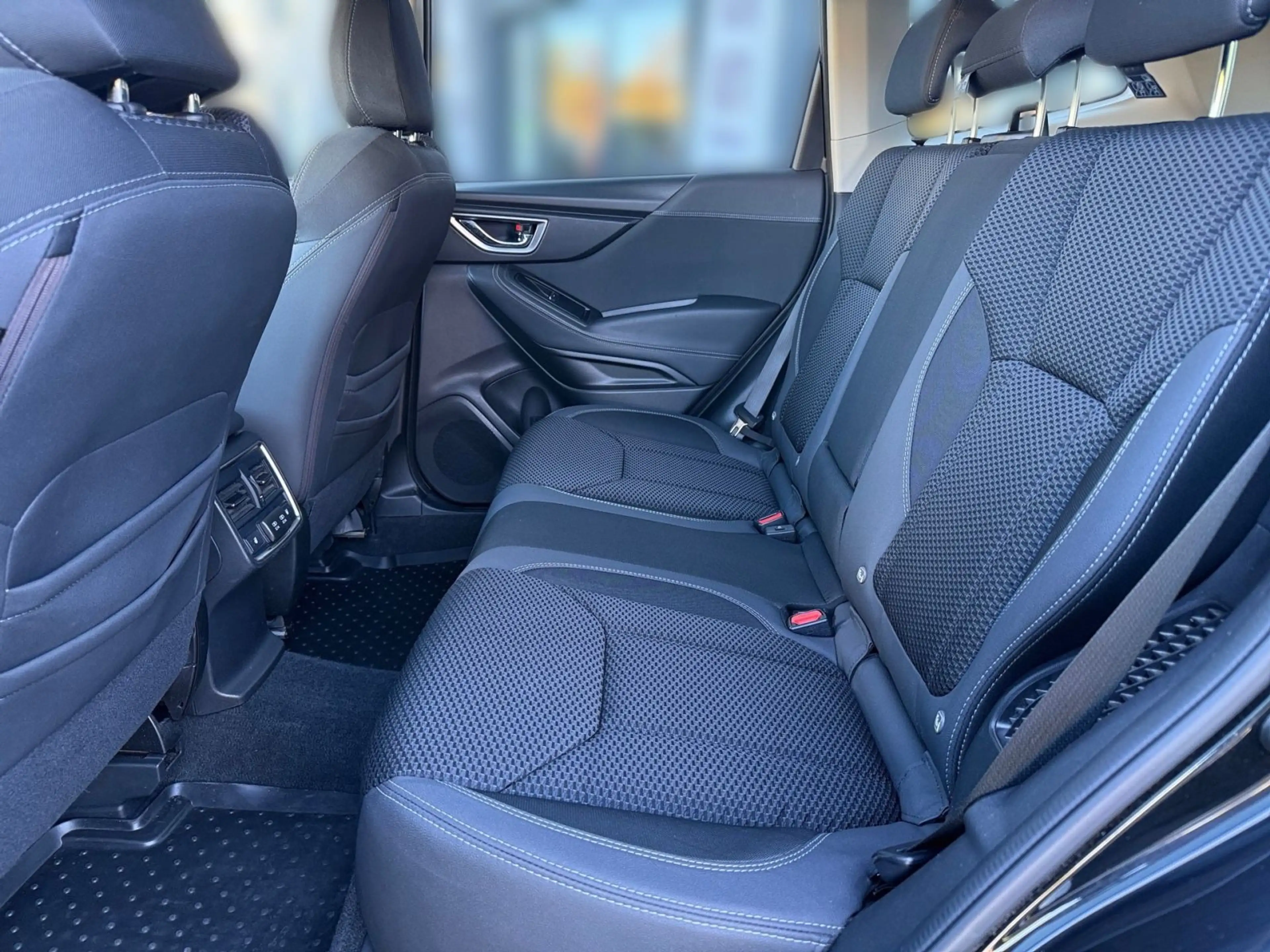 Subaru Forester 2.0ie Mild-Hybrid Comfort, AHK, Kamera — photo 12