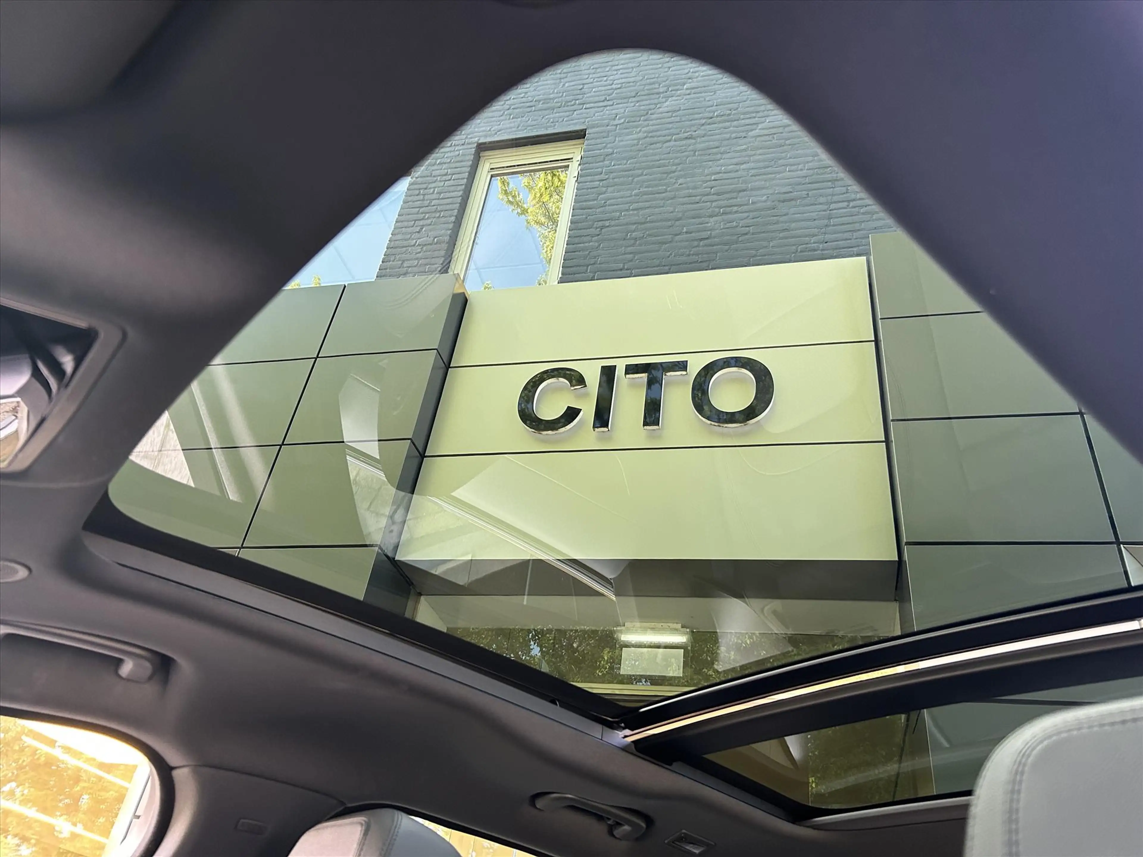 Jaguar F-Pace P400e PHEV AWD AUT S Edition — photo 15