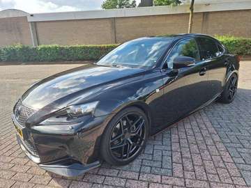 IS 300 300h F Sport Line
