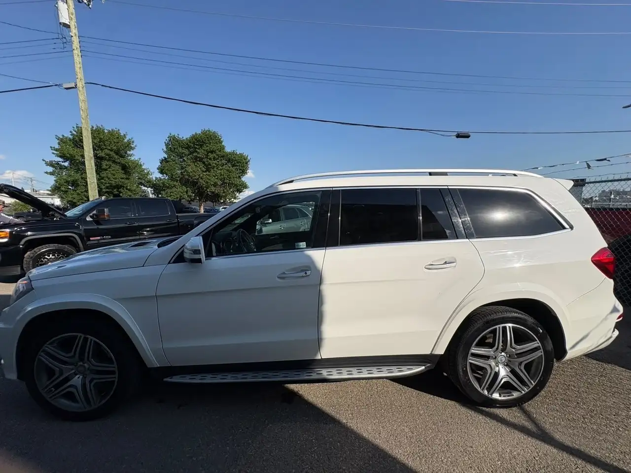 Mercedes-Benz GL-Class photo Mercedes-Benz GL-Class
