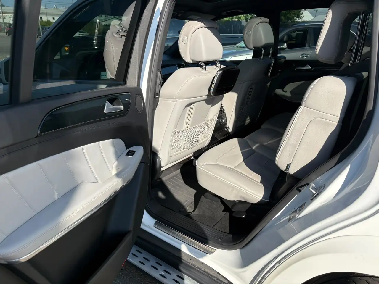 Mercedes-Benz GL-Class photo Mercedes-Benz GL-Class