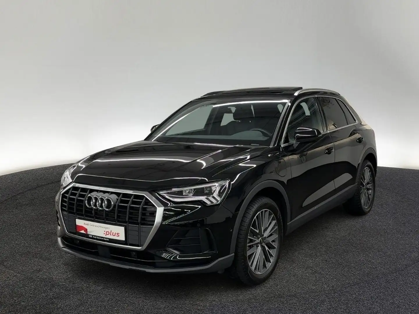 Audi Q3 45 S tr. LED 360°K NAVI PANO SONOS Schwarz - 2