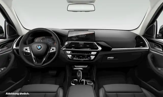 BMW X3 view 3