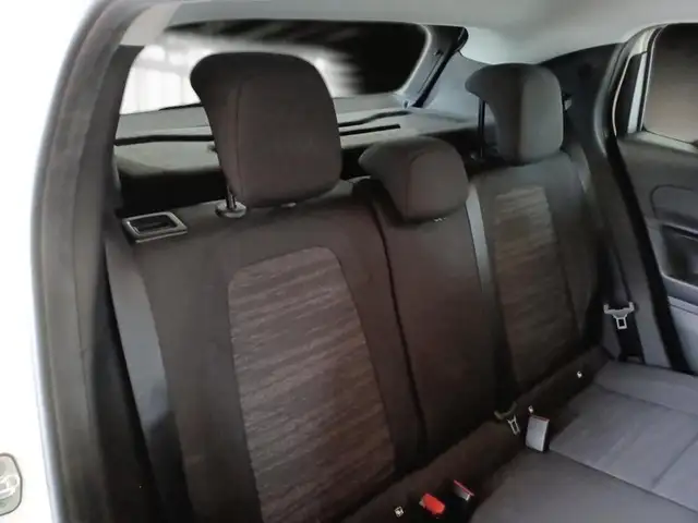 Jeep Avenger view 11