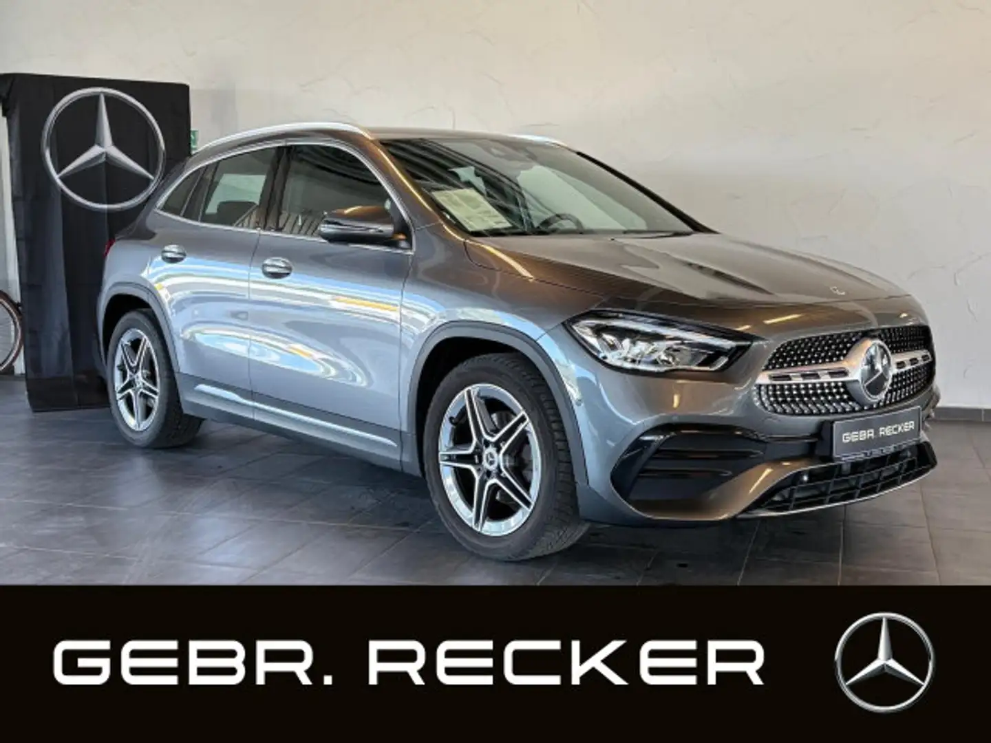 Mercedes-Benz GLA 200 GLA 200 AMG Line AHK LED Kamera MBUX High End Navi Gris - 1