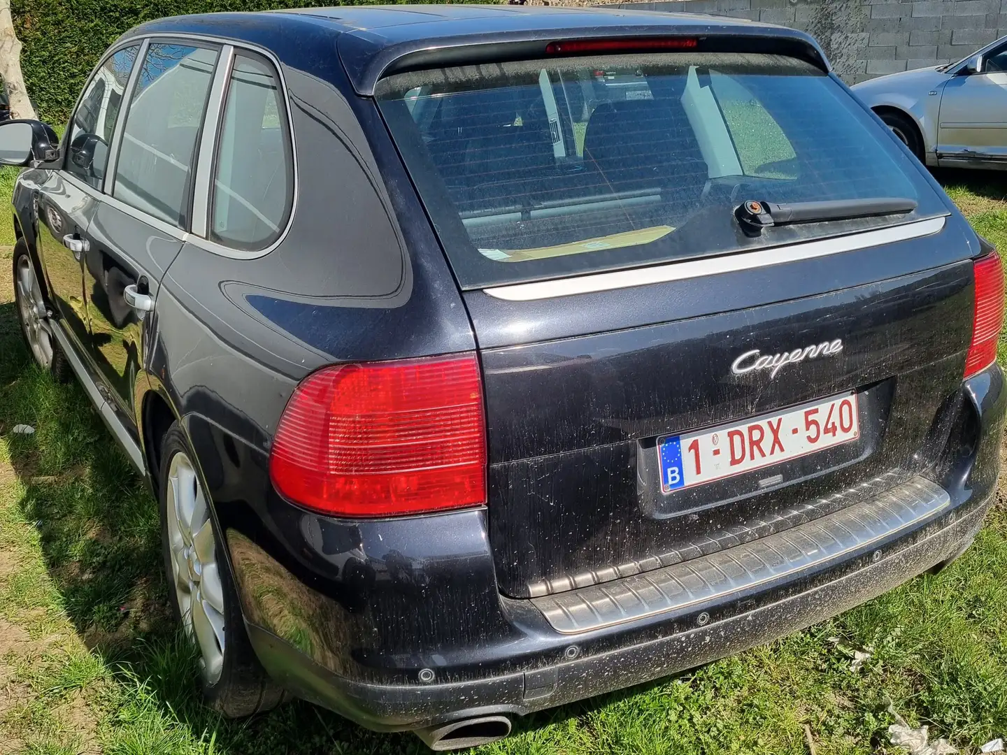 Porsche Cayenne Cayenne 3.2i V6 24v Tiptronic S Černá - 1