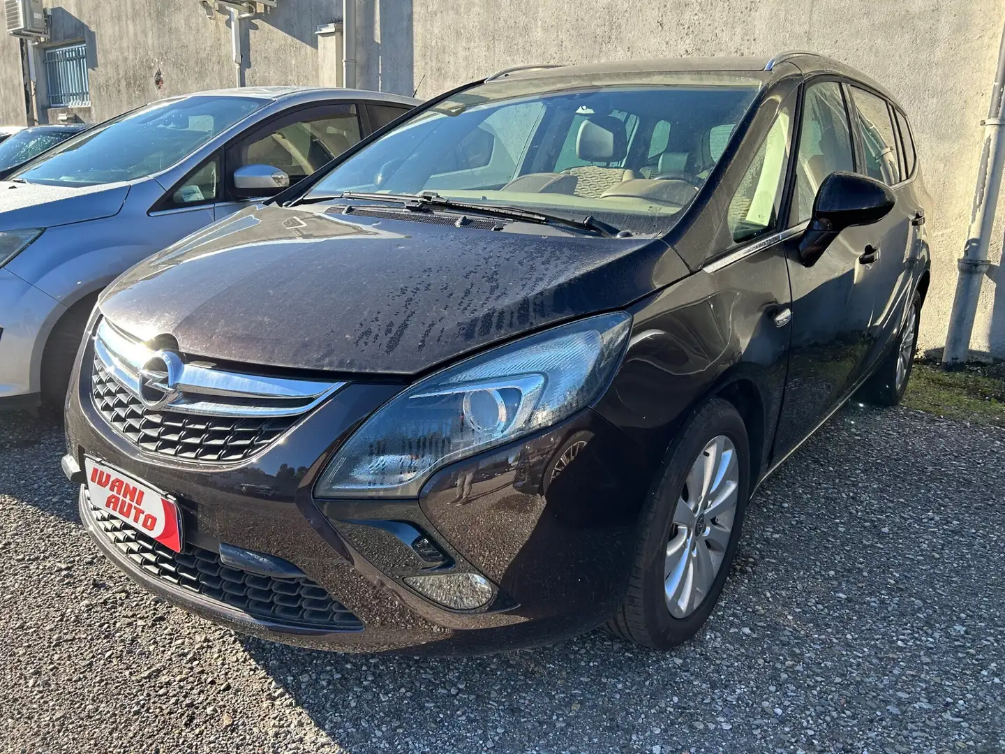 Opel Zafira Zafira Tourer 1.6 Turbo EcoM 150CV Cosmo Marrón - 1
