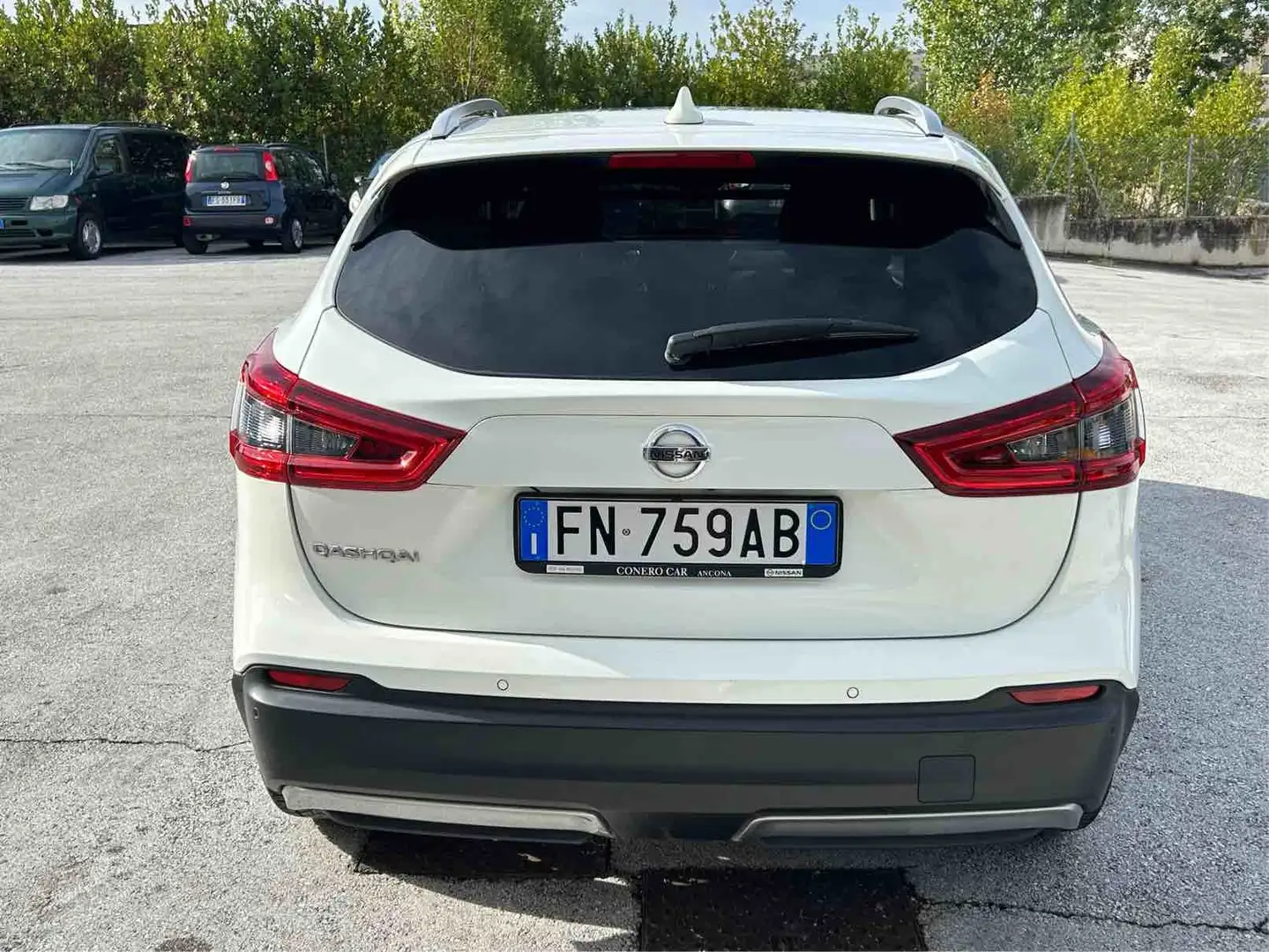 Nissan Qashqai Qashqai 1.5 dci N-Connecta 110cv-AUTOCARRO 4 POSTI Blanco - 2