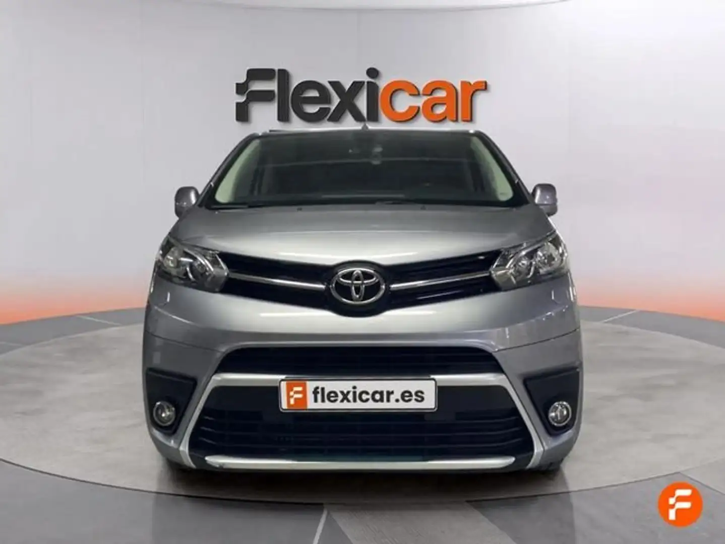 Toyota Sonstige 1.5D 96kW Family Active 7 Plz L2 Beige - 2
