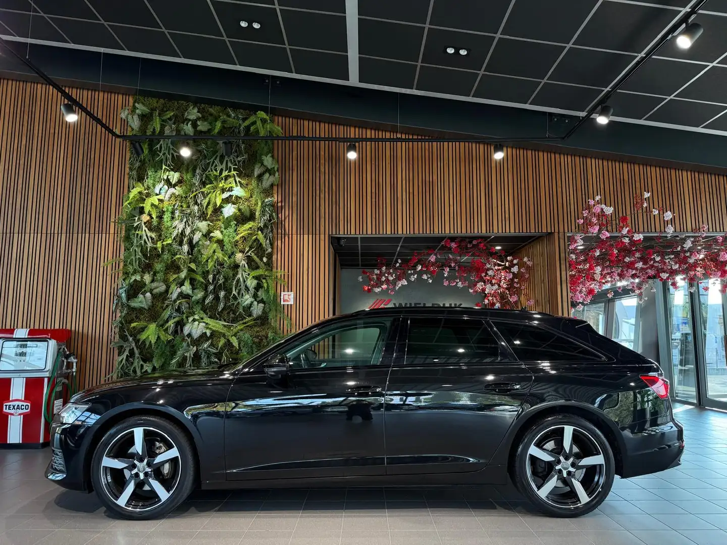 Audi A6 Avant 45 TFSI Sport Pro Line S Schwarz - 2