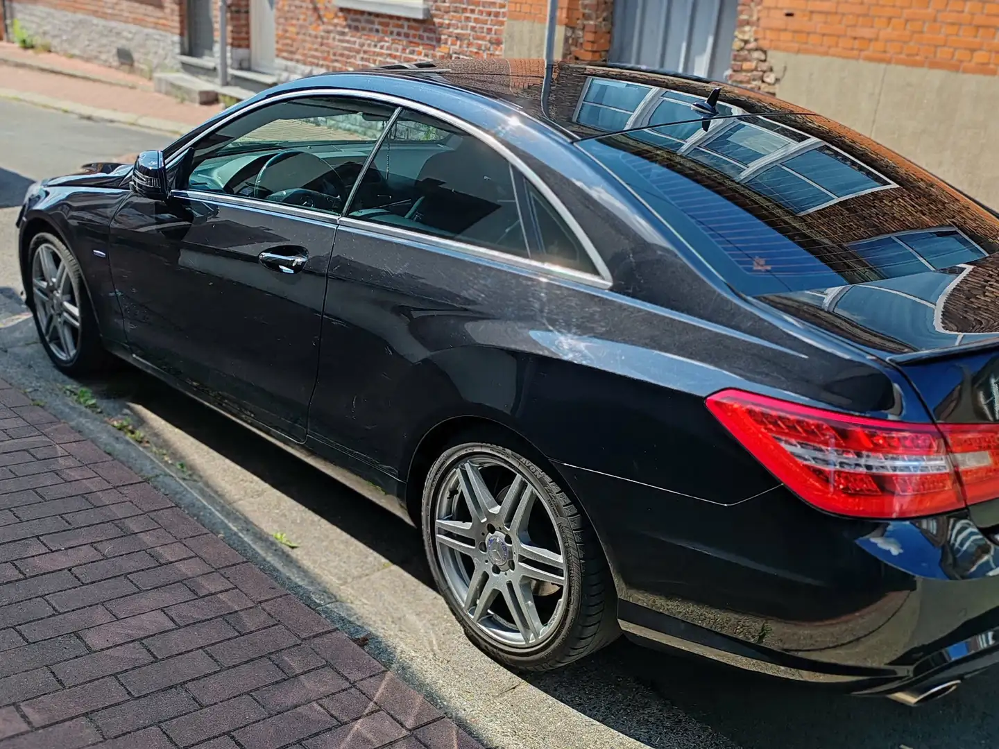 Mercedes-Benz E 220 COUPE E 220 CDI BE Avantgarde Noir - 1