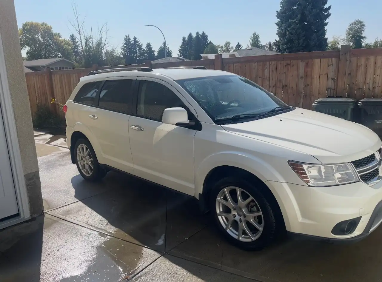 Dodge Journey снимка Dodge Journey